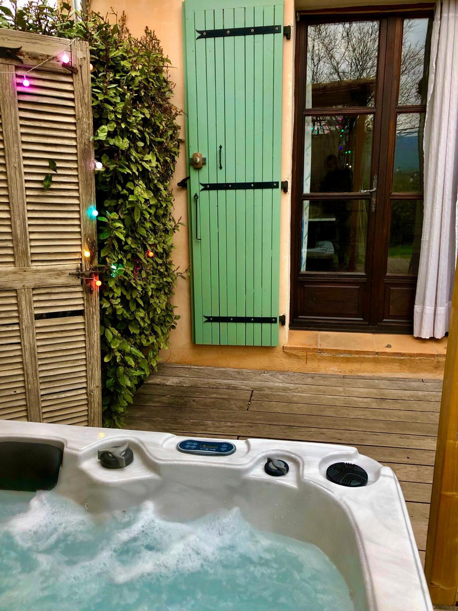 L'Oustaou B&B Piscine & Spa Besse-sur-Issole Bagian luar foto